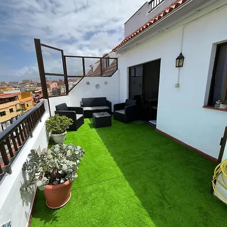 3 Dormitorios. Terraza. Bus Stop Los Realejos