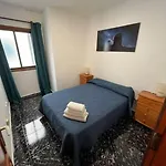 3 Dormitorios. Terraza. Bus Stop Διαμέρισμα