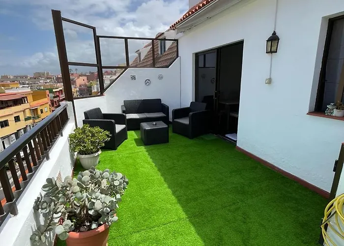 3 Dormitorios. Terraza. Bus Stop 洛斯雷尔雷赫斯