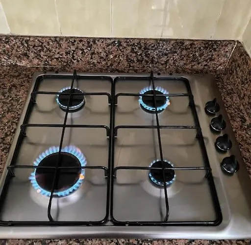 3 Dormitorios. Terraza. Bus Stop